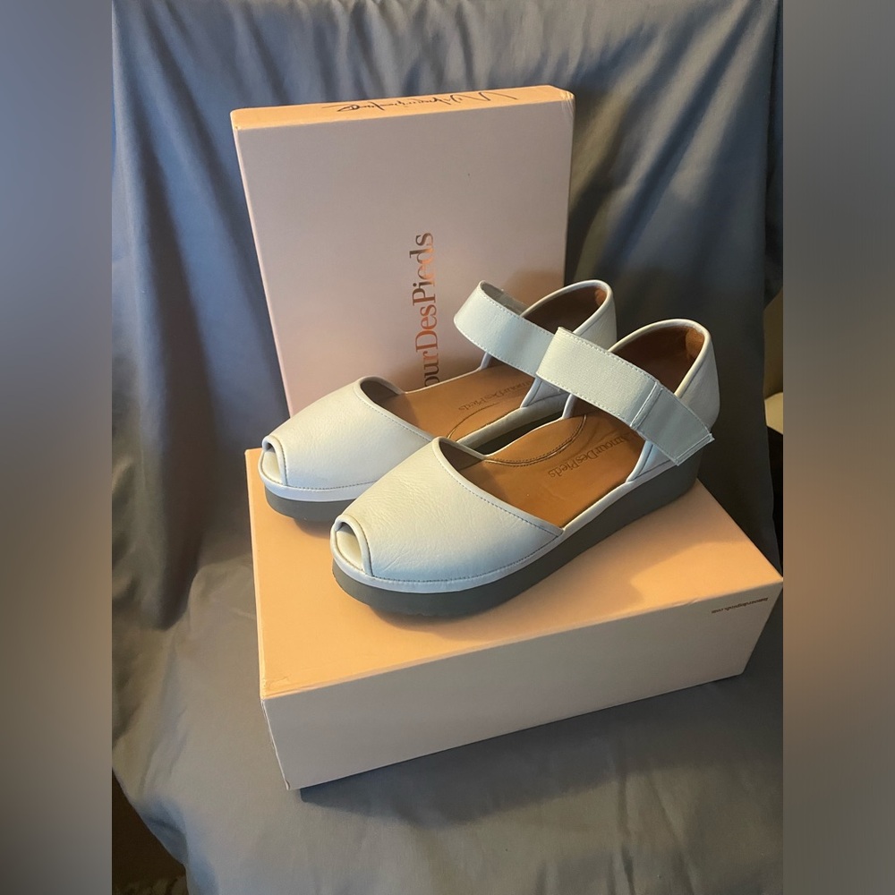 Adamour White Platforms, 9.5